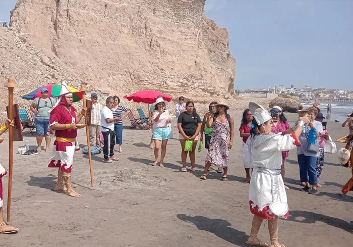 Fiesta del Surf y los Caballitos de Totora.