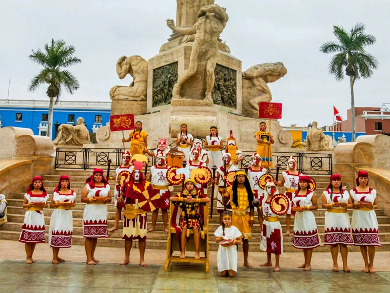 Elenco de escenificación de la "Sacerdotisa de San José de Moro". Foto: Luis Guevara.